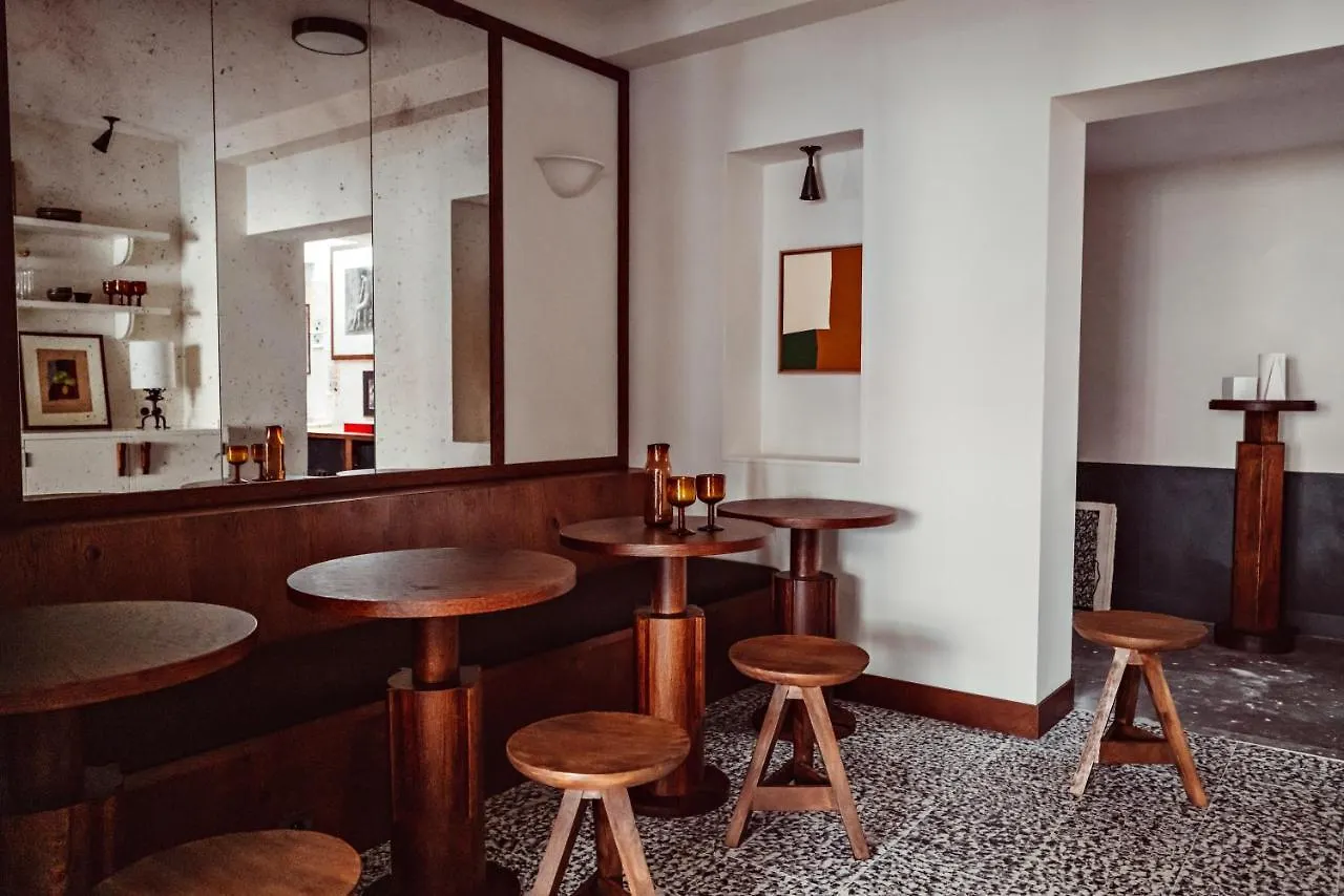 Des Academies Et Des Arts Hotel
